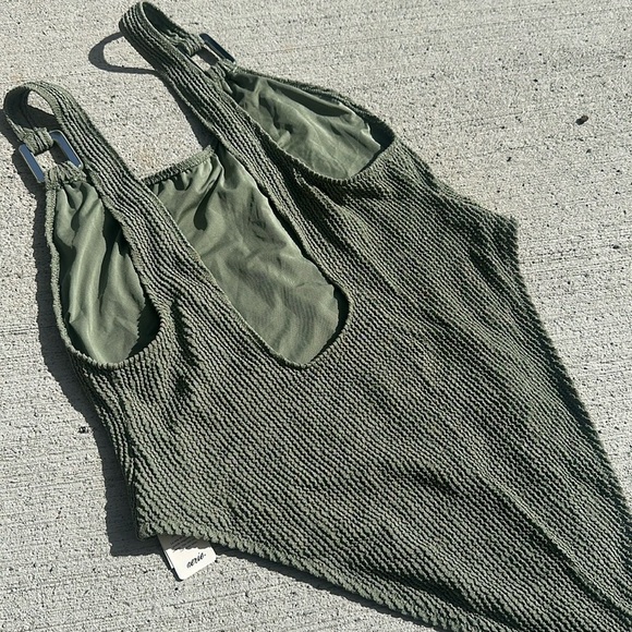 Aerie Crinkle Birthday Scoop Cheekiest One Piece Swimsuit NWT - Picture 6 of 6